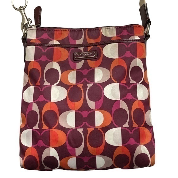 Coach burgundy red tan white multicolor crossbody bag swingpack - Picture 1 of 13